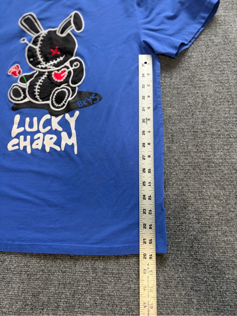 BKYS Mens M Lucky Charm Bunny Blue Graphic T Shirt Embroidered Applique - Picture 7 of 12
